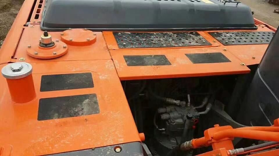 20 TON ใช้ Hitachi ZAXIS 200 เครื่องบรรทุกถังถังถังขุดเหมืองแร่ อุปกรณ์หนัก ขุดถัง ZX200 สภาพดี ราคาปลาย Exc