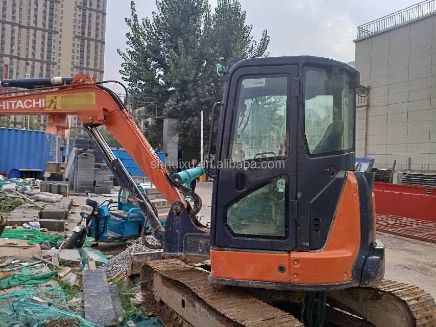 ฮิตาชิในสต๊อก ฮิตาชิ EX55 มินิ excavator สําหรับขายมือสอง ฮิตาชิ mini digger EX55 ในสภาพดี