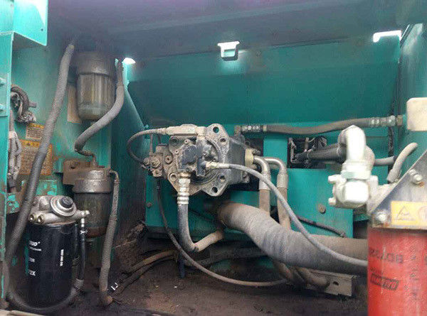 เครื่องขุดไฮดรอลิกครอลเลอร์ Kobelco260 / ใช้ญี่ปุ่นเดิม เครื่องขุดมือสอง Kobelco260 ของญี่ปุ่นเดิม