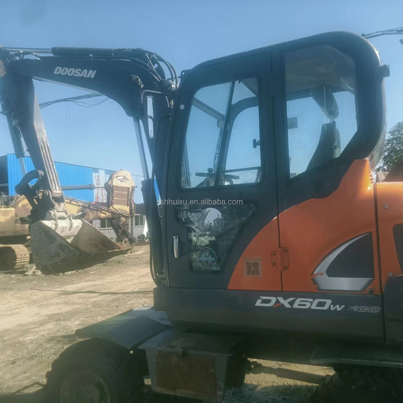 Doosan ขายร้อน เครื่องขุด doosan dh60-7 มือสอง/เครื่องขุดขนาดเล็กมือสอง Doosan DX60W ราคาถูก