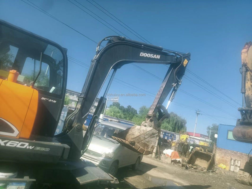 Doosan ขายร้อน เครื่องขุด doosan dh60-7 มือสอง/เครื่องขุดขนาดเล็กมือสอง Doosan DX60W ราคาถูก