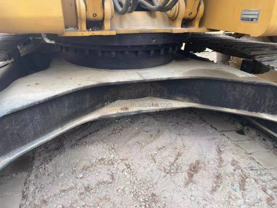 Caterpillar 320d2 เครื่องขุดมือสอง เครื่องขุดมือสอง CAT320B ที่มาญี่ปุ่น สําหรับขาย Caterpillar ในคลัง
