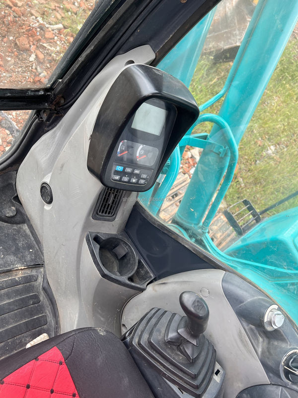 ใช้ Excavator Kobelco Sk200 สภาพการทํางานที่ดี คุณภาพใช้ excavator Kobelco Sk200