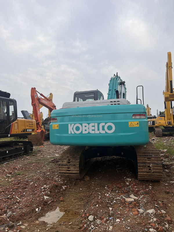 ใช้ Excavator Kobelco Sk200 สภาพการทํางานที่ดี คุณภาพใช้ excavator Kobelco Sk200