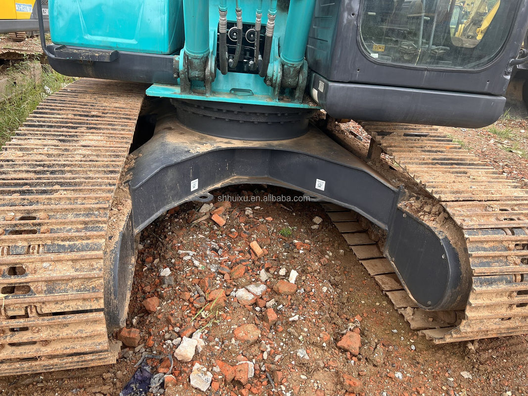 ใช้ Excavator Kobelco Sk200 สภาพการทํางานที่ดี คุณภาพใช้ excavator Kobelco Sk200