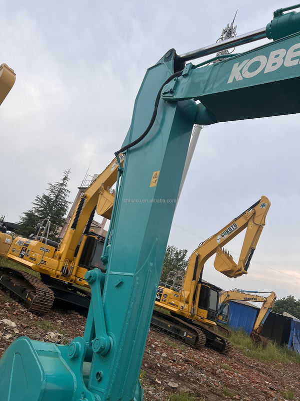 ใช้ Excavator Kobelco Sk200 สภาพการทํางานที่ดี คุณภาพใช้ excavator Kobelco Sk200