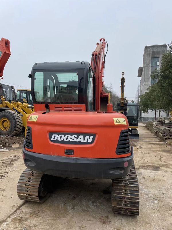 ขายเครื่องขุดขนาดเล็กสําหรับเครื่องขุด Doosan DX60 เครื่องขุดขนาดเล็กมือสอง