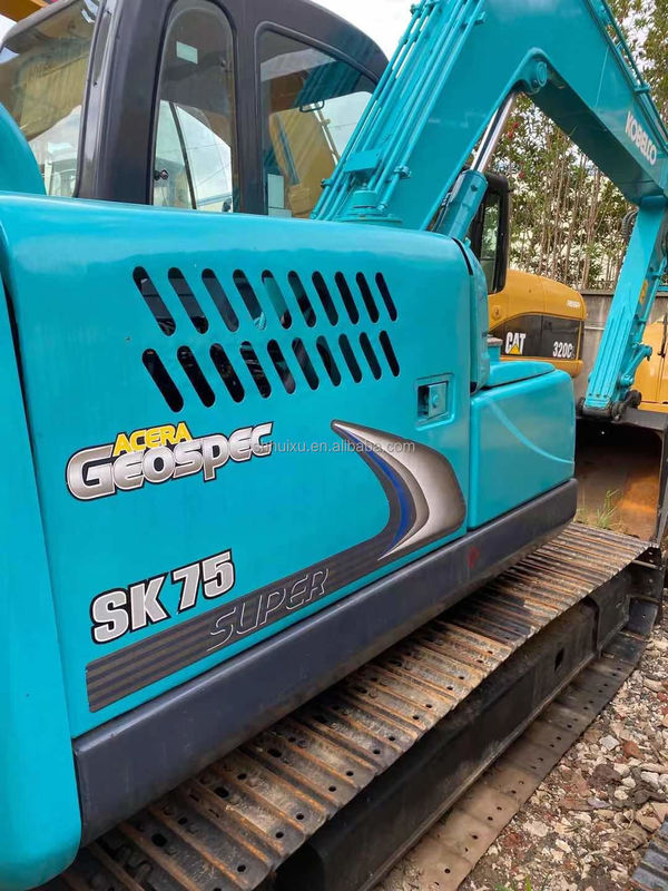 สีน้ําเงิน สีเดิม ใช้ Kobelco 75 Excavator มือสอง 7.5 ตัน