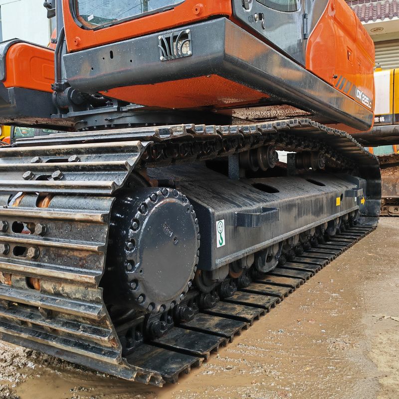25 ตัน เครื่องขุดเกาะมือสอง doosan dx225 ขาย