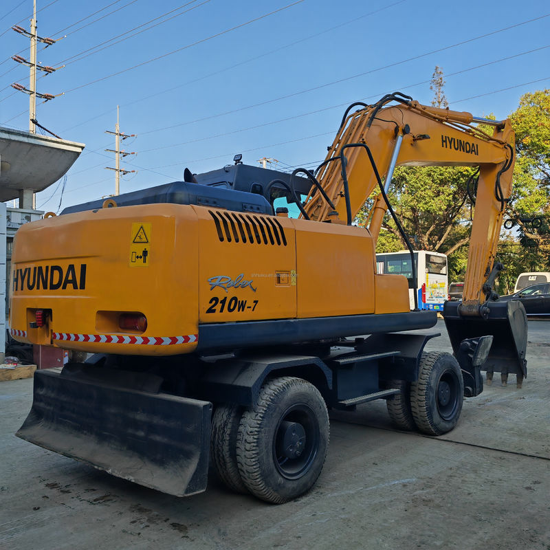 ล้อมือสอง Hyundai 210-7 Excavator พลังการขุดสูง เครื่องยนต์เดิม Hyundai Wheel Excavator