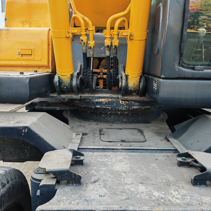 ล้อมือสอง Hyundai 210-7 Excavator พลังการขุดสูง เครื่องยนต์เดิม Hyundai Wheel Excavator