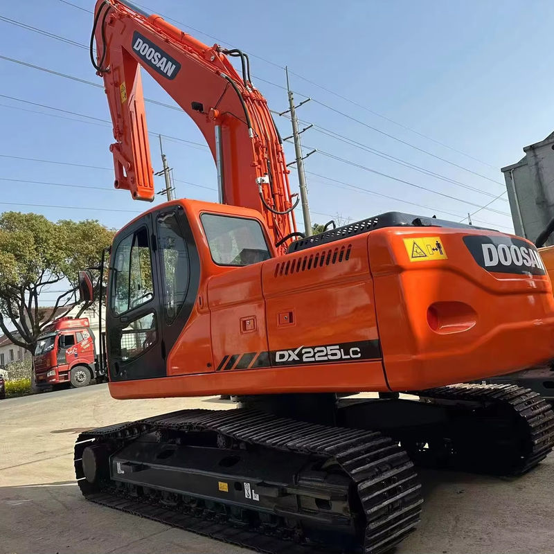 25 ตัน สีเดิม ใช้ครอเลอร์ ขุดใหญ่ Doosan Dh225-9 เครื่องขุดมือสอง