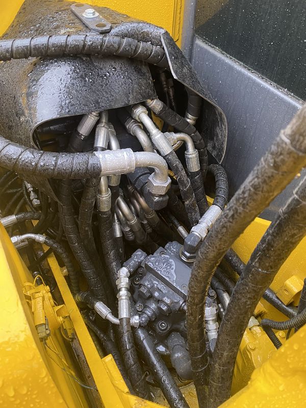 เครื่องขุดดินขนาดเล็กที่ใช้แล้ว Komatsu PC40 เครื่องจักรกลขนาดเล็กที่ใช้แล้ว เครื่องขุดดินมือ เครื่องขุดถ้ําขนาดเล็ก
