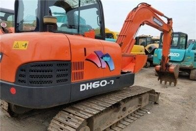 มินิ excav ใช้ฮิตาชิ 60 digger เครื่องจักรขนาดเล็กใช้ 6 ตัน มินิ excav มือสองขาย มินิ excav ดีที่สุด