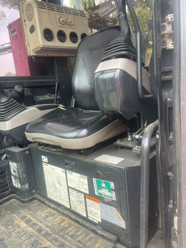ราคาถูกเครื่องขุดมือสอง Komatsu PC20 พร้อมแท็กบิ้น นําเข้า excav ญี่ปุ่น Komatsu เครื่องขุดมือสอง