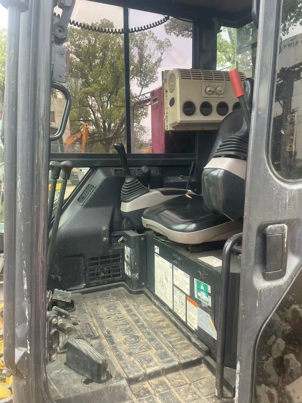 เครื่องขุดขนาดเล็กที่ดีที่สุด Komatsu PC20 กับแท็กซี่ เครื่องขุดขนาดเล็ก เครื่องจักรกลที่ใช้งาน เครื่องขุดขนาดเล็ก