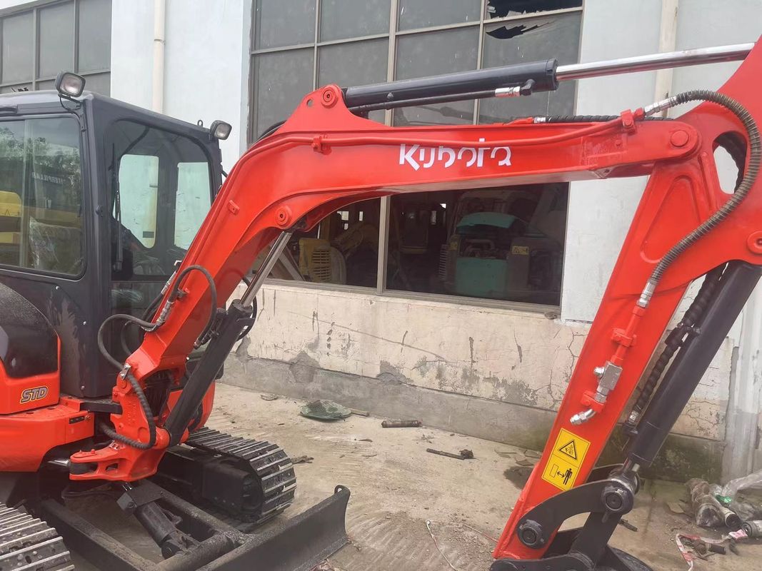 ชั่วโมงทํางานต่ํา excavator มือ Kubota U35 ใช้ excavator ไฮดรอลิกใช้กับเครื่องยนต์และปั๊มคุณภาพสูง excavator ใช้ราคา