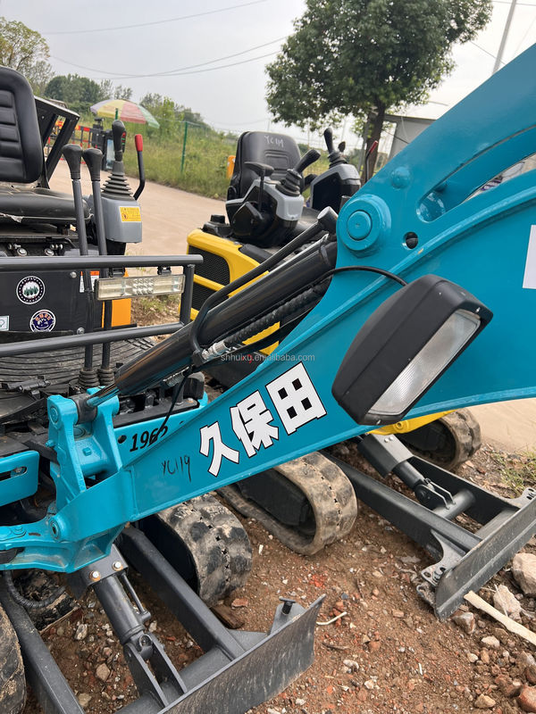 ชั่วโมงทํางานต่ํา เครื่องจักรทาง Kubota U17 เครื่องขุดมือสองที่มีเครื่องยนต์และปั๊มคุณภาพสูง excavator ราคาถูก excavator crawler ใช้