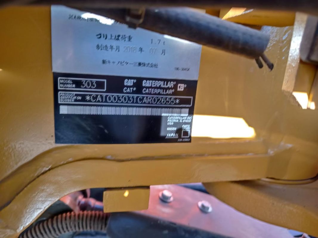 เครื่องขุดเดินมือสอง CAT303 โดยไม่ขับรถแท็กซี่ เครื่องขุดเล็ก สําหรับขาย เครื่องขุดเล็กมือสอง