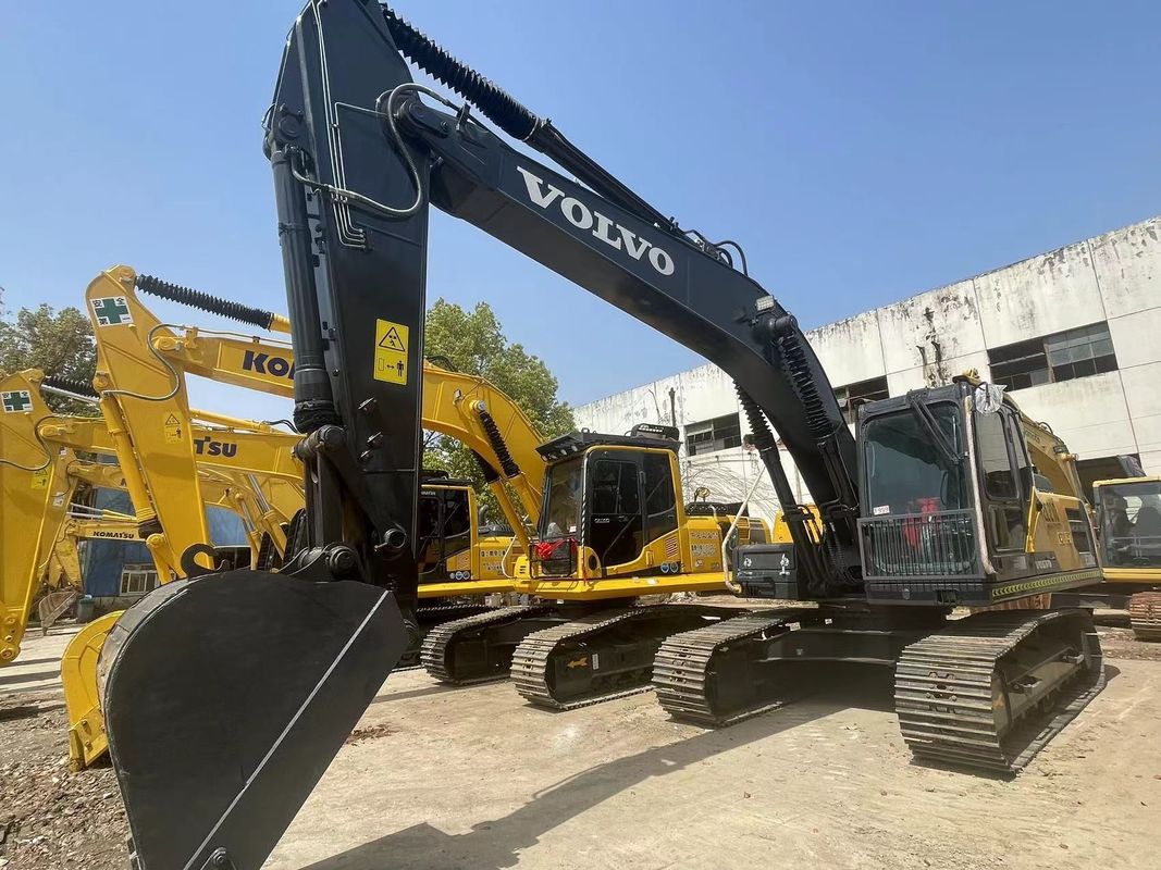 21000กิโลกรัม เครื่องขุดไฮดรอลิกครอลเลอร์มือสอง Volvo Ec210 ความจุถัง 1.1m3