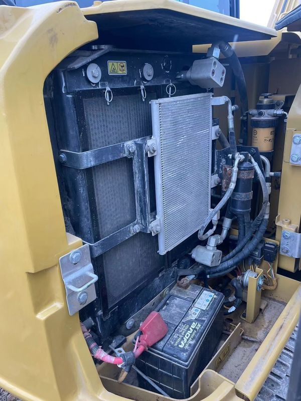 เครื่องขุดแมวมือสอง CAT305.5 เครื่องขุดแมวมือสอง เครื่องจักร 5.5 ตัน ราคาขุด