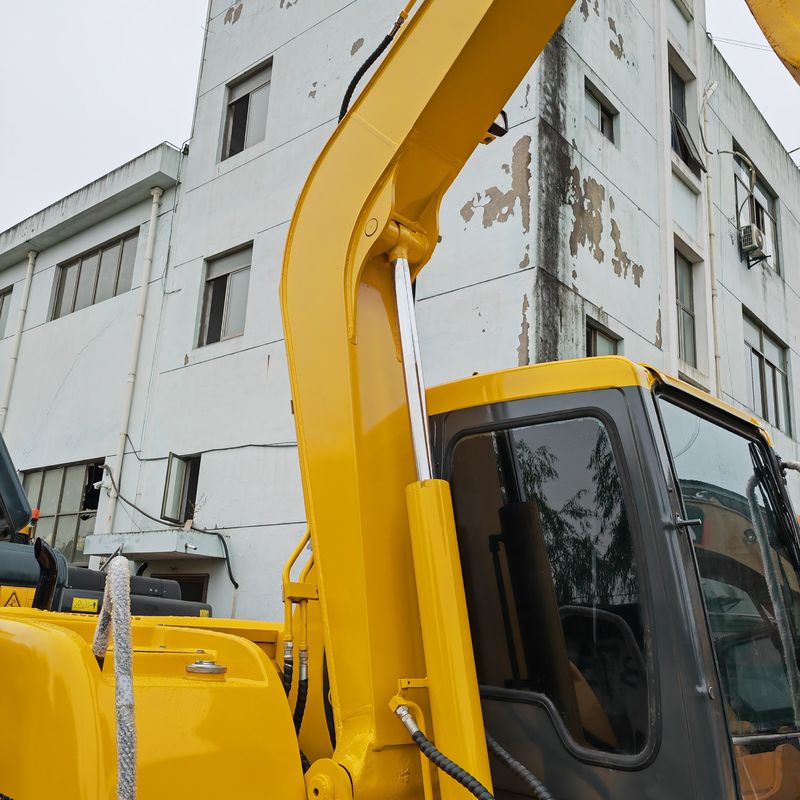 เครื่องขุดมือสอง เครื่องก่อสร้าง Komatsu PC60 ญี่ปุ่นเดิม สําหรับขาย Komatsu ใช้ถูก Excavator