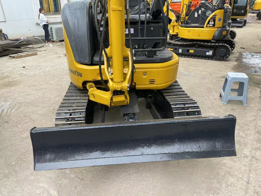 มือสอง Komatsu PC35MR รถขุดเล็ก เครื่องก่อสร้าง รถขุดเล็ก รถขัดตัวเล็ก มือสอง komatsupc35 ขายร้อน