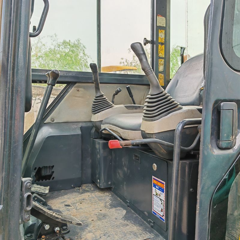 เครื่องขุดขนาดเล็กมือสอง Komatsu PC40MR เครื่องขุดขนาดเล็ก เครื่องจักรกลมือสอง เครื่องขุดขนาดเล็ก เครื่องขี่รุ่น Komatsu PC40MR ราคาโรงงาน