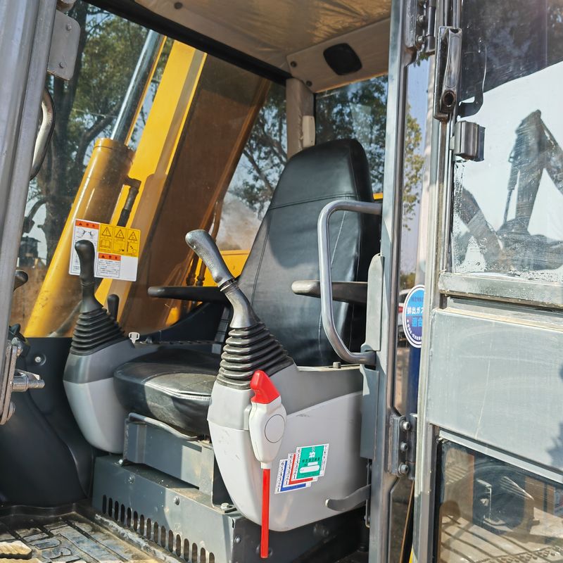 ชั่วโมงทํางานต่ํา เครื่องขุดที่ใช้ Komatsu pc70-8/ เครื่องขุดที่ใช้พลังงานสูง Komatsu pc70-8
