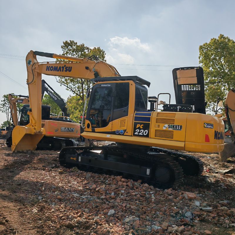 22 ตัน เครื่องขุดมือสอง Komatsu Pc220 8 มือสอง สีเดิม
