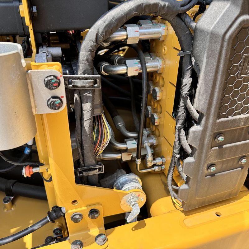 ญี่ปุ่น แท้เครื่องขุดเล็กมือสอง Caterpillar CAT307 305.5