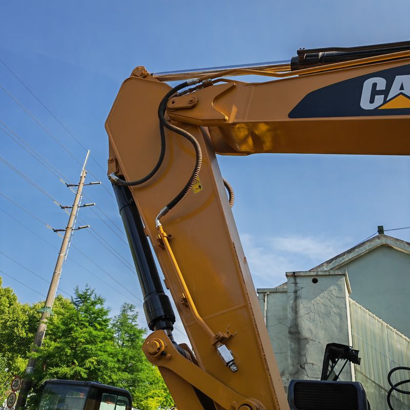 เครื่องขุดแคลนที่ใช้แล้ว cat 323d/คุณภาพดี เครื่องขุดมือสอง cat 323d