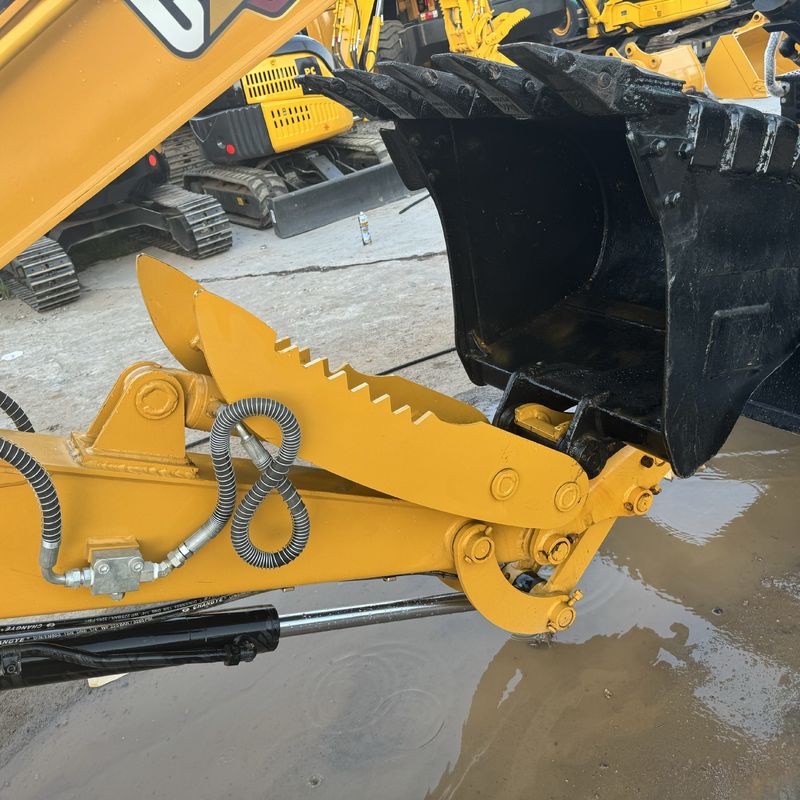 ราคาถูกมือสอง 5.5 ตัน มินิ CAT 305.5 เครื่องขุดคลาน กับไฮดรอลิกนิ้วมือ Caterpillar 305.5E2 ใกล้ในปี,ส่วนลดที่ดี