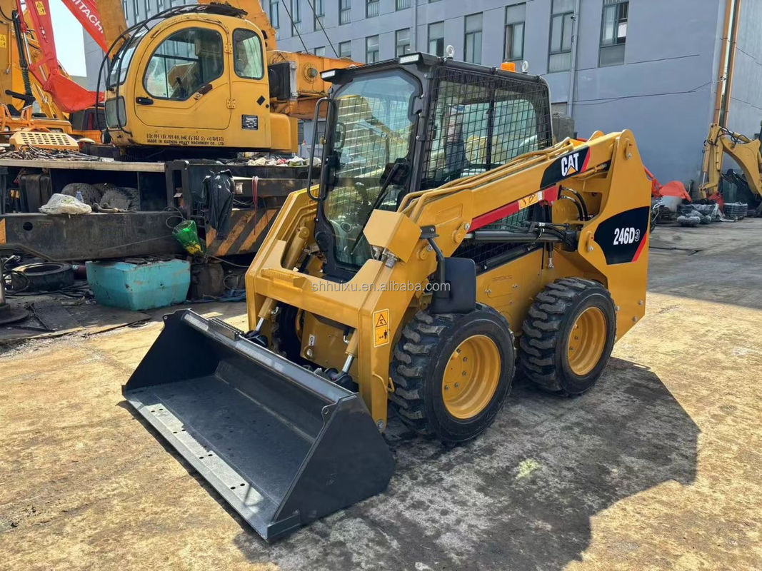 Caterpillar 246D Skid Steer เครื่องบรรทุกสกิดสเตอร์ Cat 246C ที่ใช้แล้ว เครื่องบรรทุกแมวมือสอง