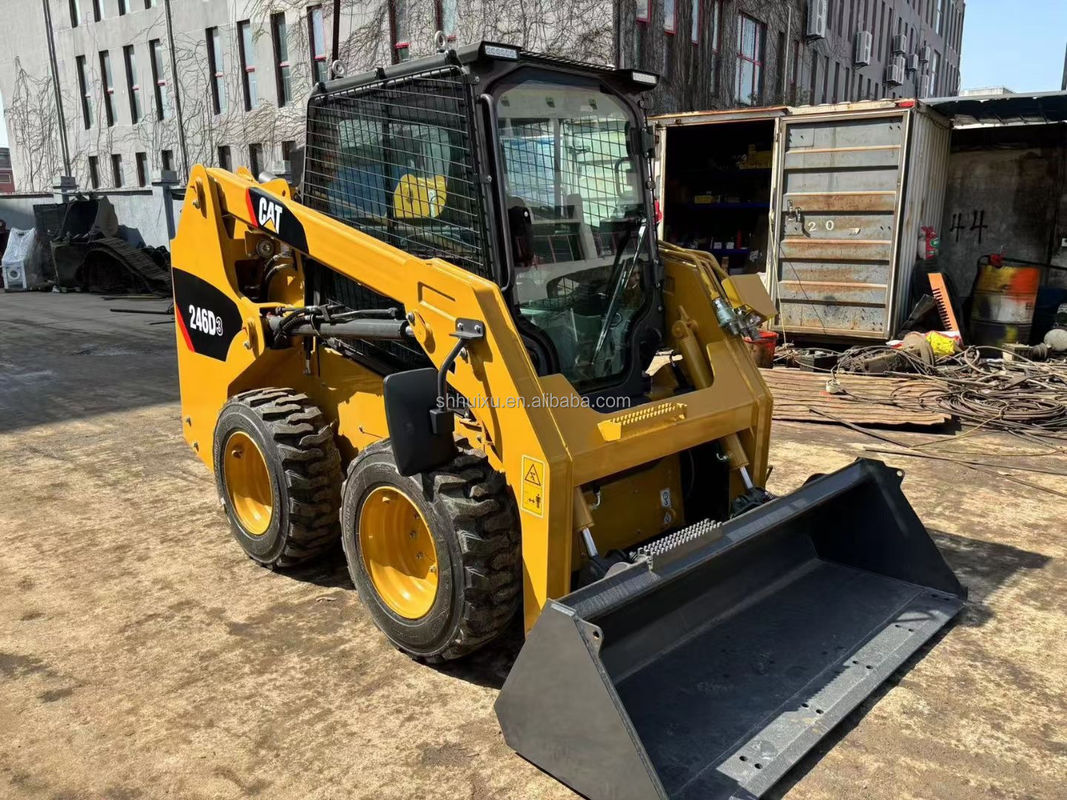 Caterpillar 246D Skid Steer เครื่องบรรทุกสกิดสเตอร์ Cat 246C ที่ใช้แล้ว เครื่องบรรทุกแมวมือสอง